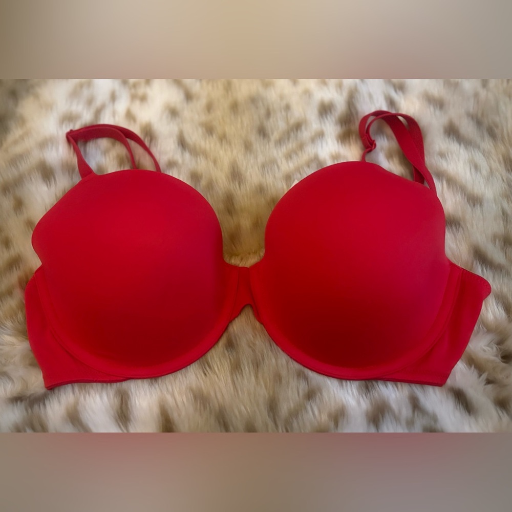 PINK Victoria's Secret Bold Red Bra
